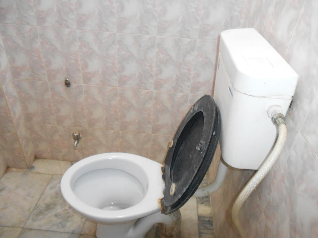 Hotel Sonmony Varanasi Habitación foto