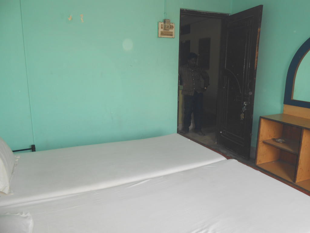 Hotel Sonmony Varanasi Exterior foto